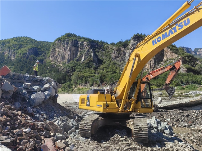 中建一局市政公司火速驰援房山佛子庄  抢通道路解民忧插图4