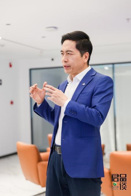 君品谈 | 朱松纯：以心立道，以理通人——在“无人之境”点亮AGI之光插图2