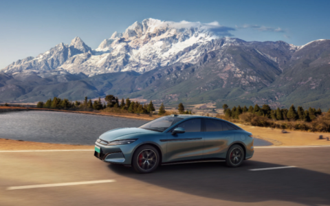 比亚迪汉百万车主年轻人占比超64% 比亚迪汉5周年破百万销量!