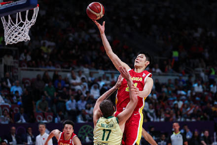 中国男篮1分憾负澳大利亚，获亚洲杯亚军 胡金秋王俊杰入选最佳阵容插图