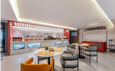 邂逅赛里木湖之美，柏曼酒店开业持续满房，成就商旅理想目的地