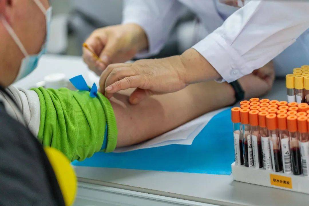 体检报告里的“↑↓”“+-”怎么看？查出结节怎么办？一文了解→插图