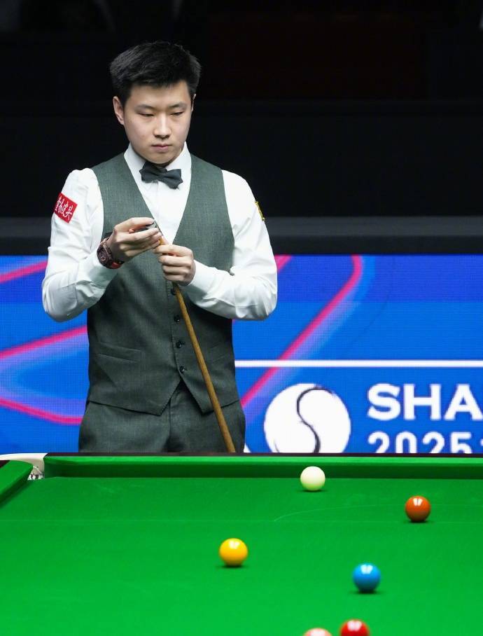 6-1战胜丁俊晖！来自深圳的赵心童，晋级四强！插图8