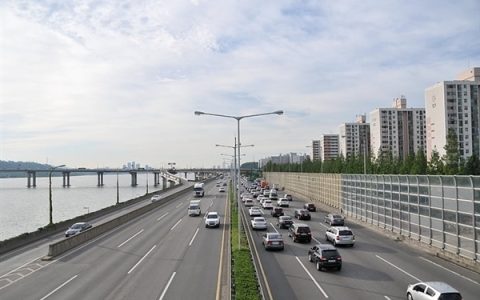 本周日9月28日要上班：调休补班！下周国庆中秋连放8天