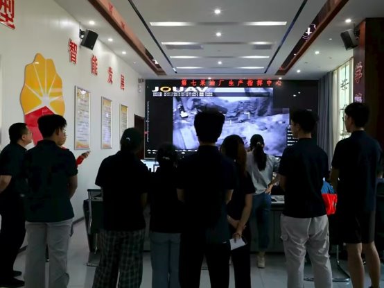 油脉探微启新智，薪火相传赴长庆插图2