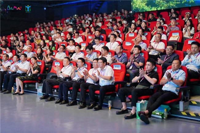 “深巴同心·健康同频” ——2025年巴马瑶族自治县招商引资暨消费推介大会在深圳圆满举行插图4