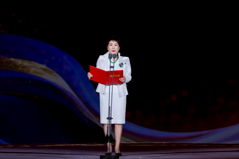 光影奇骥 凤祥焕新 2025中国（国际）珠宝时尚周暨老凤祥上海国际首饰文化节闪耀启幕插图2