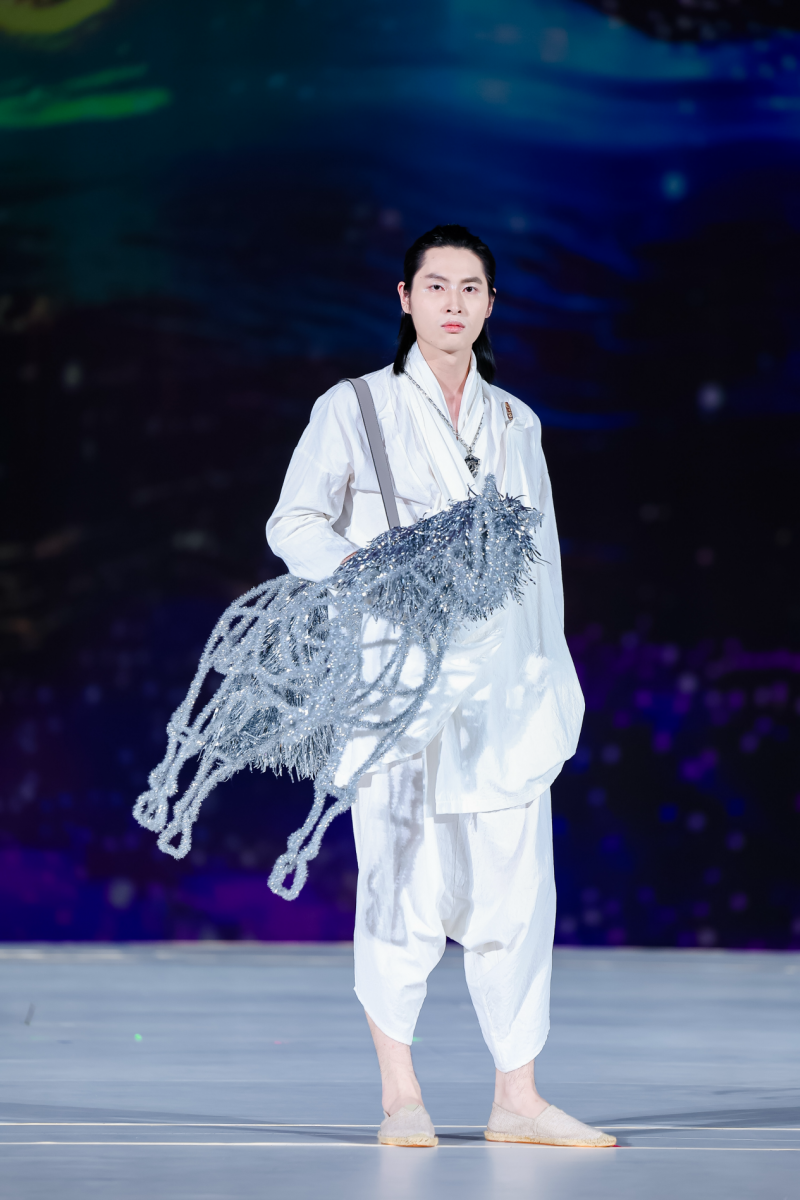 光影奇骥 凤祥焕新 2025中国（国际）珠宝时尚周暨老凤祥上海国际首饰文化节闪耀启幕插图12