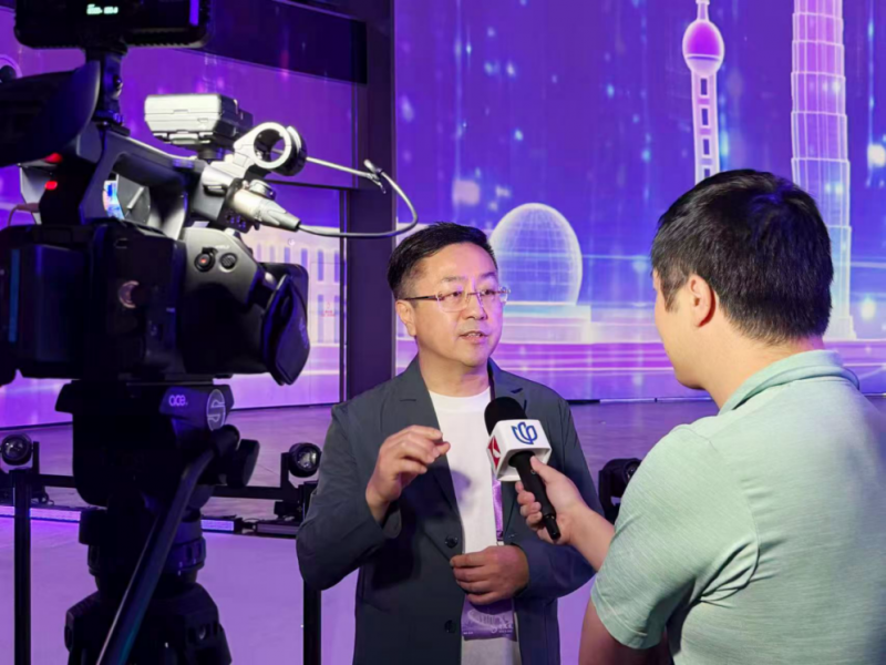 光影奇骥 凤祥焕新 2025中国（国际）珠宝时尚周暨老凤祥上海国际首饰文化节闪耀启幕插图24