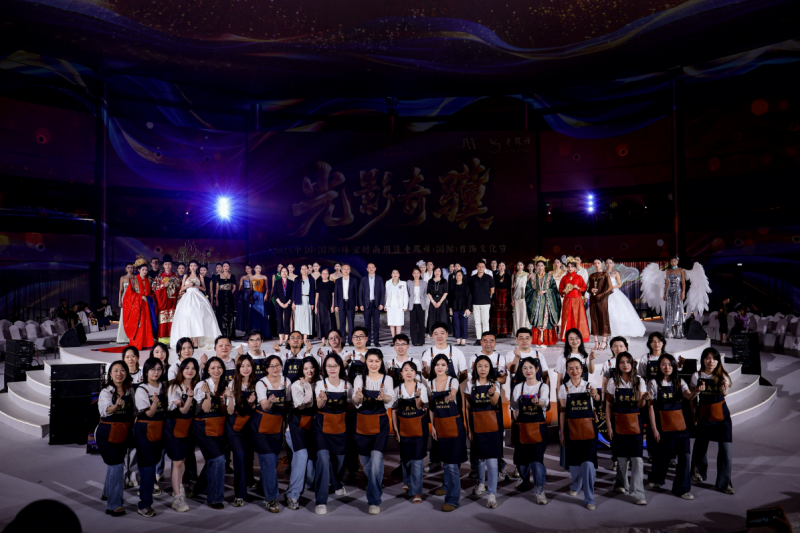 光影奇骥 凤祥焕新 2025中国（国际）珠宝时尚周暨老凤祥上海国际首饰文化节闪耀启幕插图22