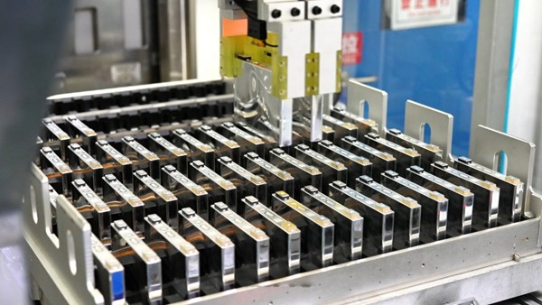 走进骆驼锂电新能源厂区：探寻一块锂电池的诞生插图