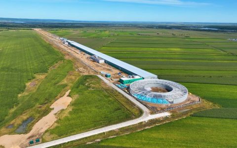 黑龙江黑河市爱辉区：亚洲首座“超级大冰箱”试车场开机