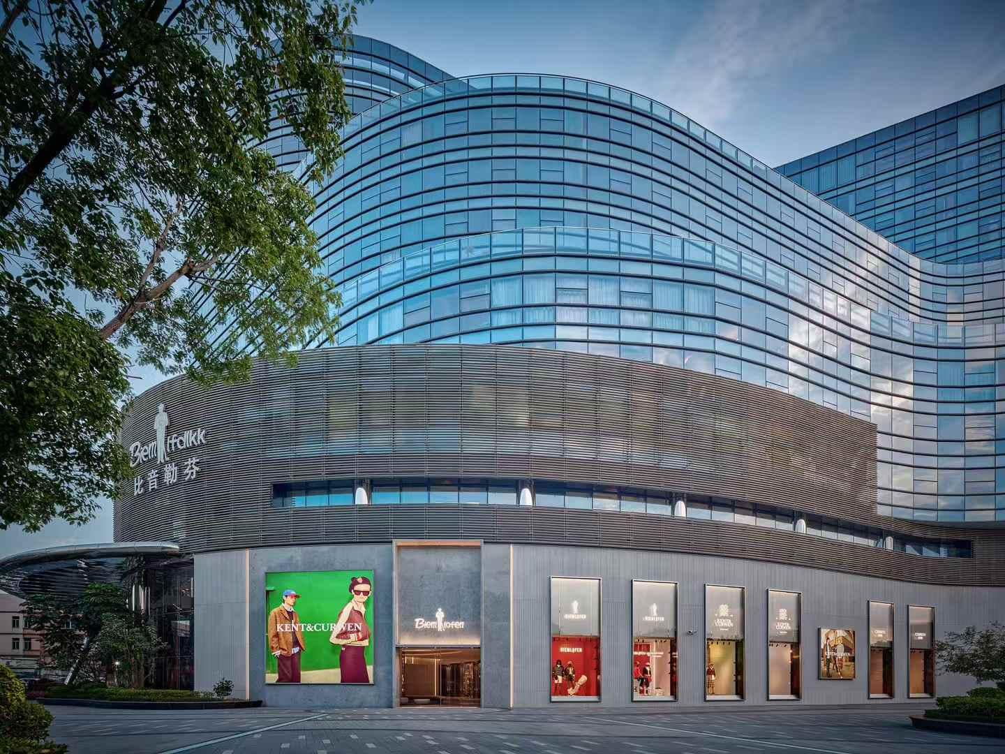 2025上半年营收逆势增长8.63%  比音勒芬背后的长期主义插图