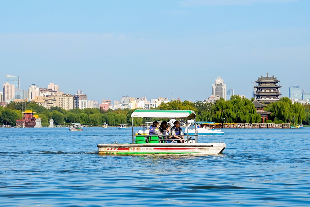 深度对话“千年泉城”，一瓶纯水乐与北方城市的情感链接插图