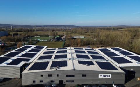 屋顶承重“先天不足”， 卢森堡这家工厂凭什么实现了光伏用电自由？