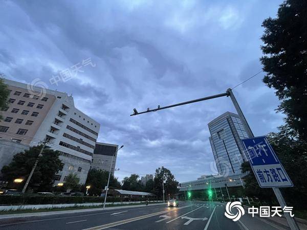 今明两天北京维持阴雨模式 最高气温或创今年立秋来新低插图
