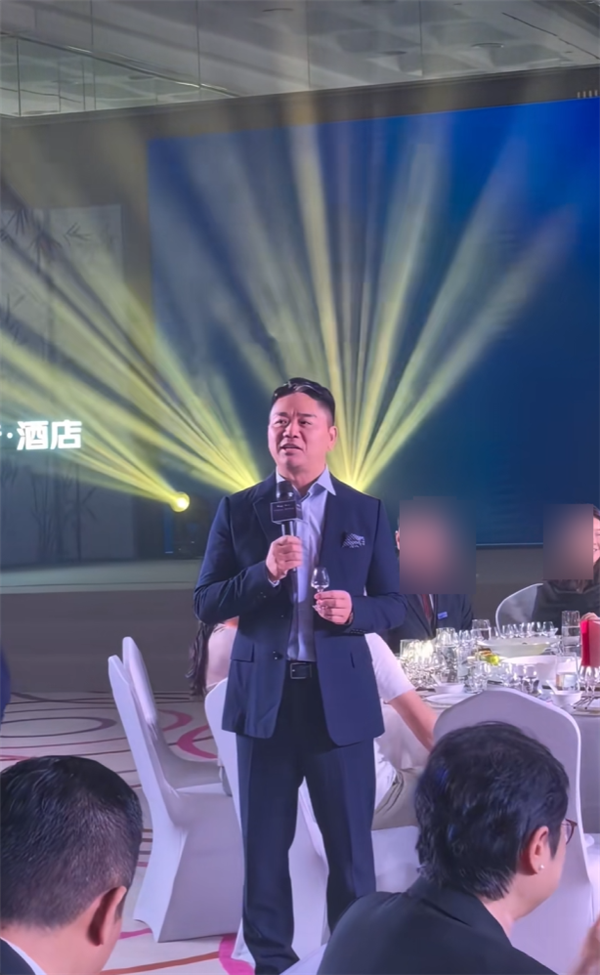 刘强东称首次创业是开餐厅：有外卖平台扣点25% 导致食品安全问题