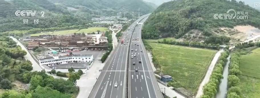 前8个月交通运输经济运行“成绩单”出炉 为经济发展提供更稳“硬支撑”插图