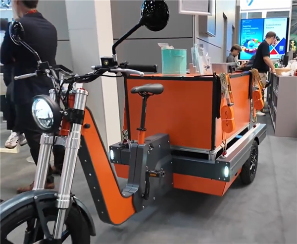 慕尼黑车展惊现电动三蹦子：可换电可模块化 更没有链条插图