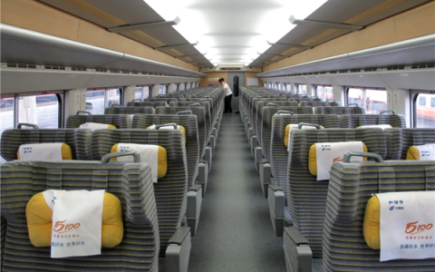 网友吐槽国庆车票比演唱会门票还难抢 12306客服回应