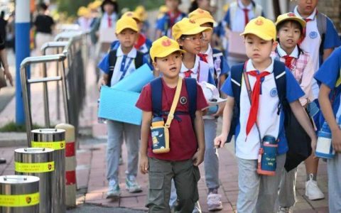 山东一小学新生报到名字惊艳众人！网友：“子涵”时代过去了？