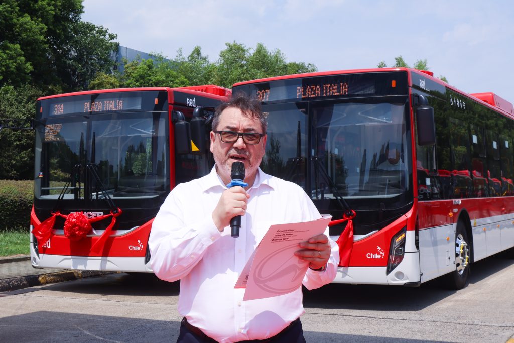 为智利绿色交通注入中国动力！450辆苏州金龙纯电高端客车启程南美插图4