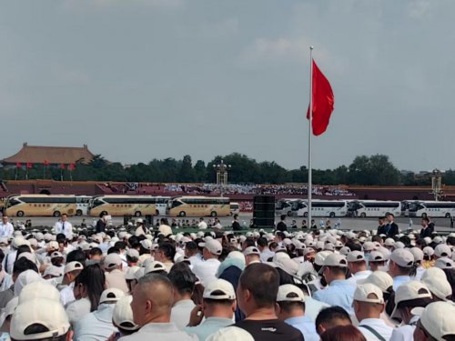 金旅客车光荣护航九三阅兵，以卓越品质守护国家盛事插图