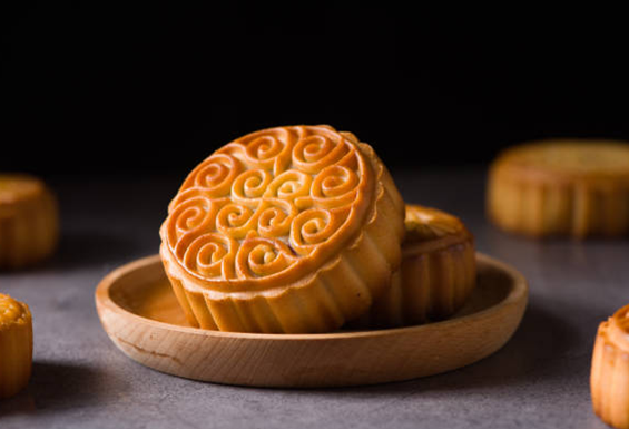 星巴克员工曝卖不出月饼垫钱自购 官方回应插图