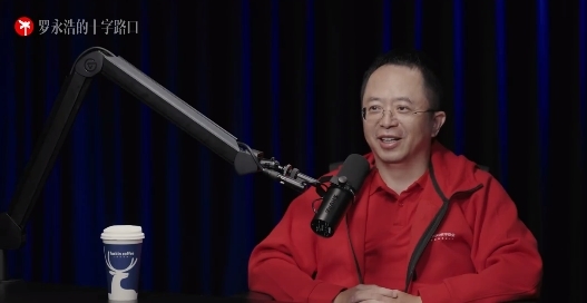 周鸿祎称不用AI的员工有理由裁掉插图