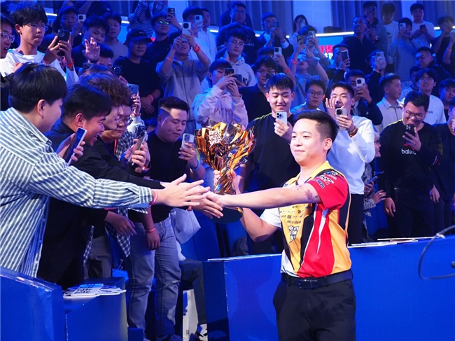 冠军200万“抓球皮头・鼎冠台球连锁”独牙传奇中式九球济南精英赛盛大开幕插图6