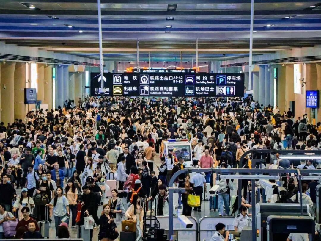 串联文旅与消费！成都地铁国庆中秋5203.26万人次答卷亮眼插图