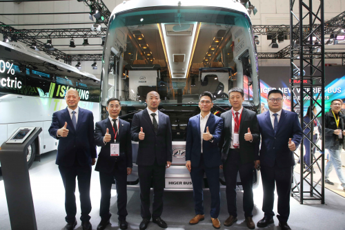 欧洲首发！苏州金龙纯电新V系客车亮相比利时世界客车展插图4