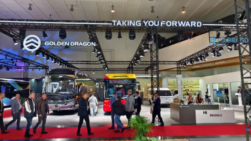 金旅全新一代高端客车亮相世界客车博览会插图