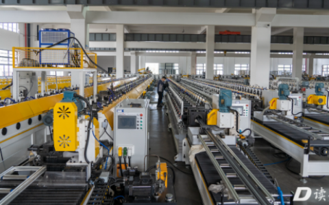 5.9cm可视宽度+极光矩阵！格峰隐藏式晾衣机让阳台变身光影生活区