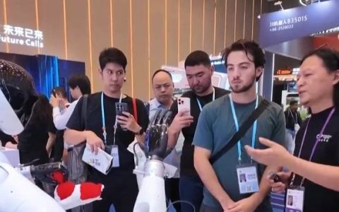 与世界分享中国机遇 全球客商广交会上采购忙