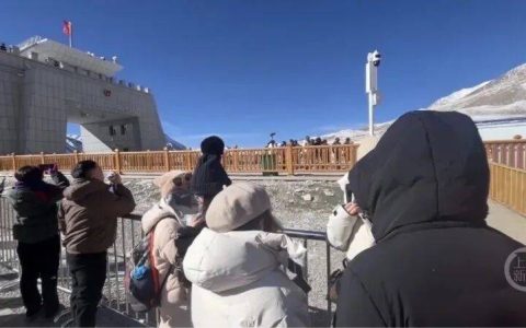新疆红其拉甫国门因《奔跑吧》拍摄封闭栈道，引游客不满：千里奔赴，却吃了“闭门羹”，多方回应