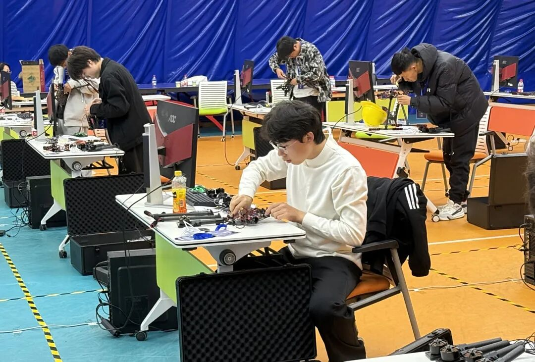 卓翼飞思鼎力护航河北省电子信息行业职业技能大赛，以技术利剑开辟“十五五”产业新航道插图6