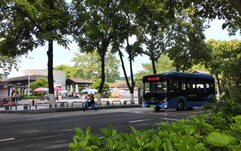 一程山水，半城温柔！坐苏州金龙纯电公交慢游客都梅州