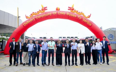 实力圈粉欧洲！金旅天然气公交批量远销塞尔维亚