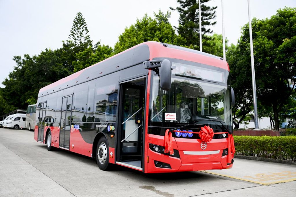 实力圈粉欧洲！金旅天然气公交批量远销塞尔维亚插图6