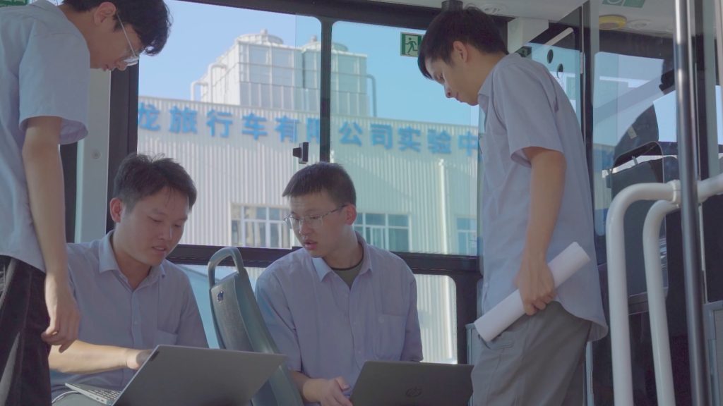 金旅客车：以智能化、网联化重新定义高端客车未来插图4