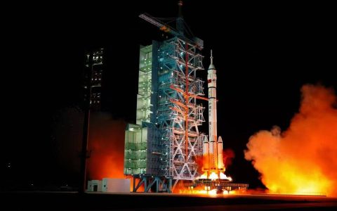 以卓越品质致敬中国航天，加多宝集团现场见证神舟二十一号成功发射