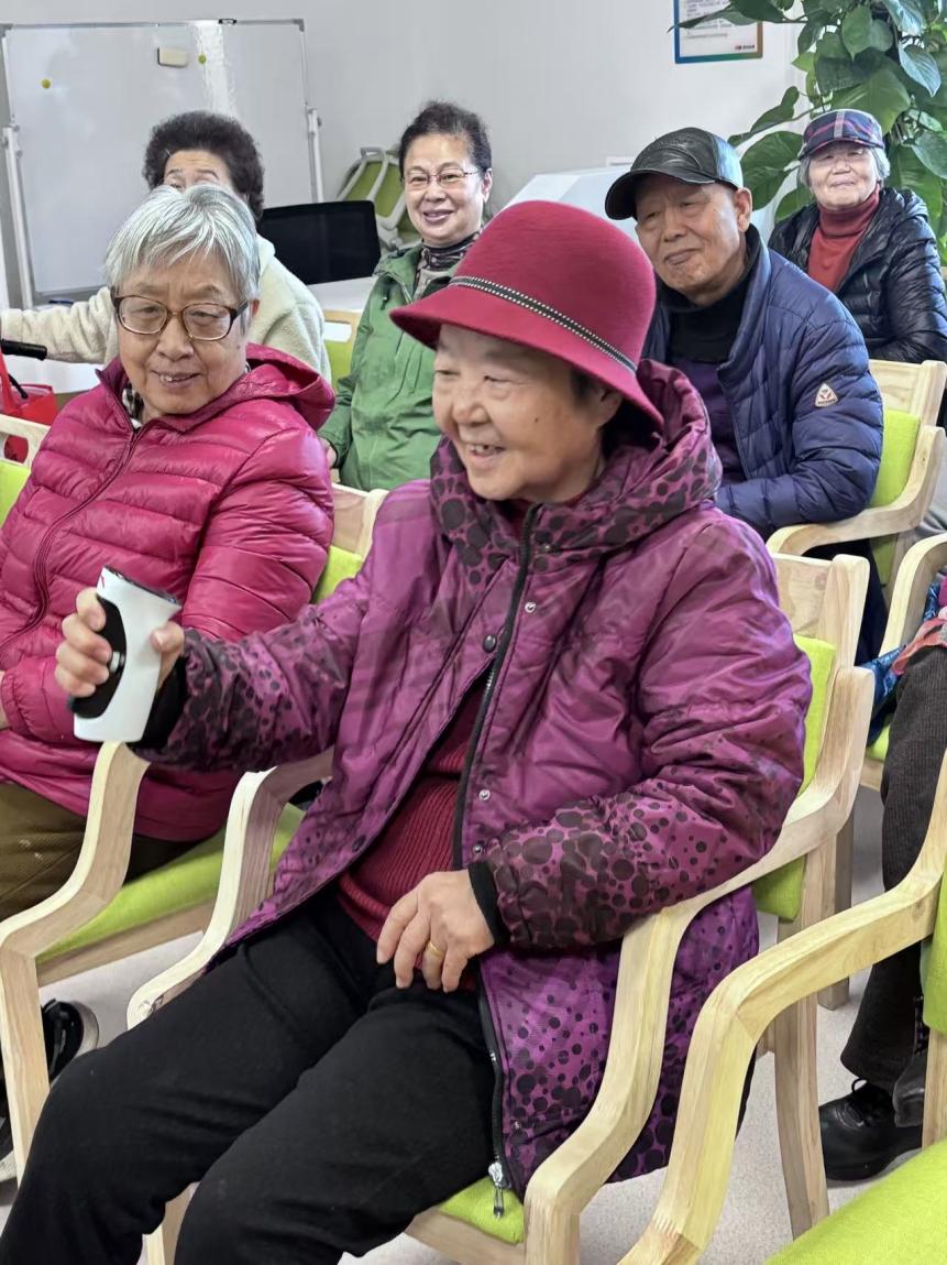 银龄健康沙龙守护长者冬日安康 玲珑苑小区公益活动圆满举行插图3