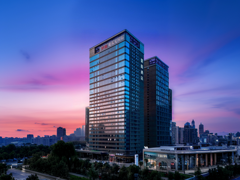 华住星程稳坐2025中端酒店十强，”真改造专家”价值获行业认可插图2