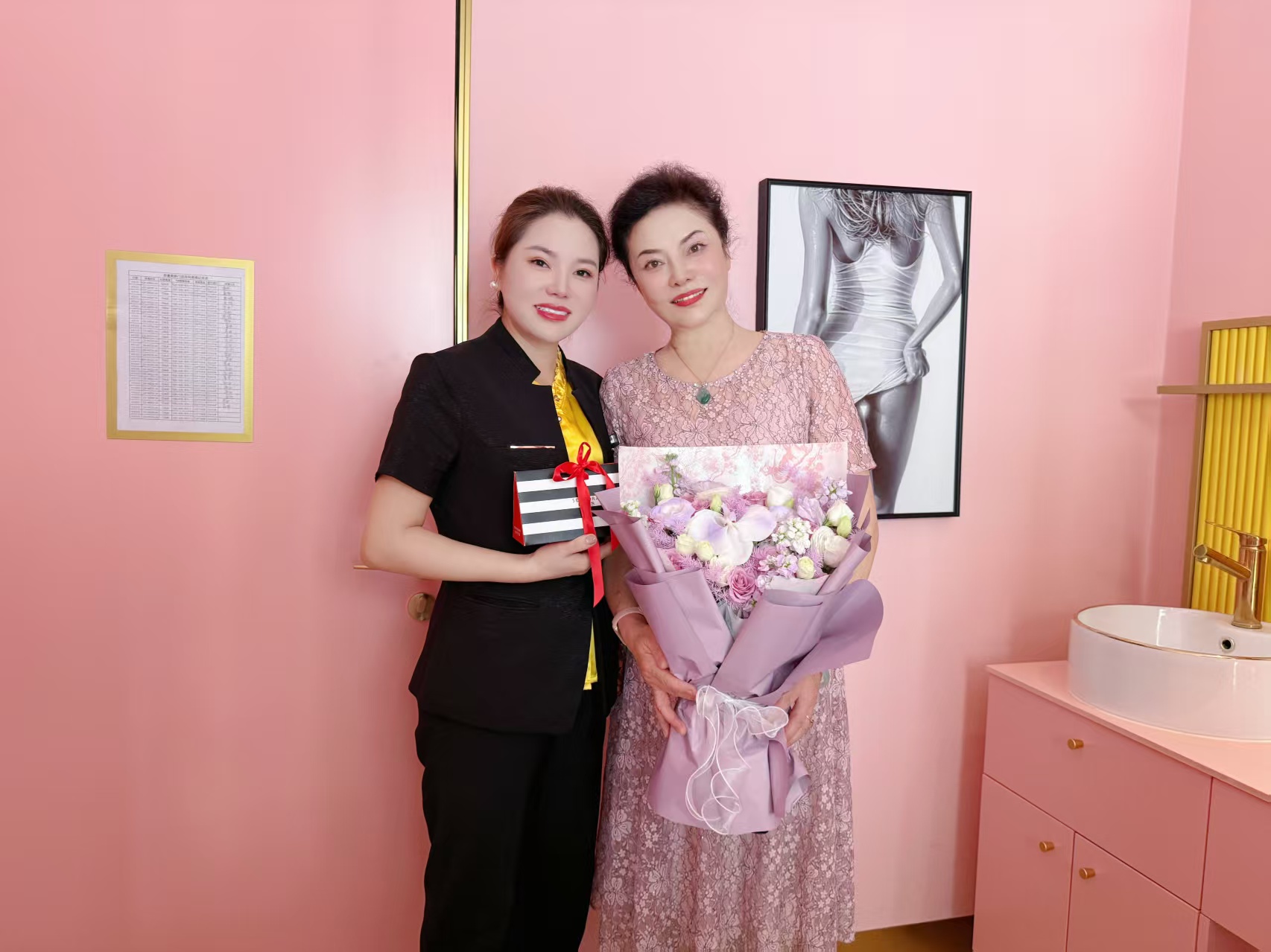 莎蔓莉莎李菲菲：以心服务，成就信任的温暖桥梁插图