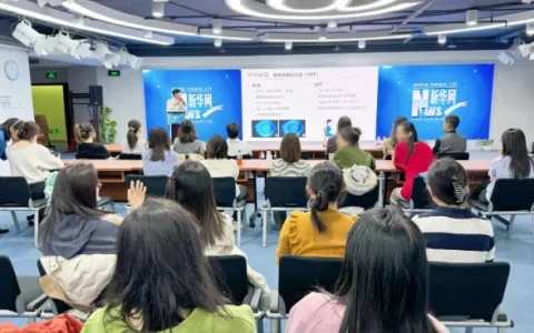 北京华厦民众眼科医院朱思泉教授走进新华社 守护“时代记录者”眼健康