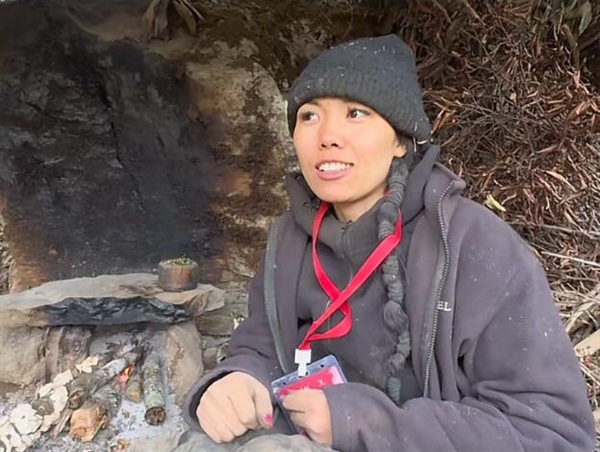 “冷美人”直播洗头：10万+网友围观插图