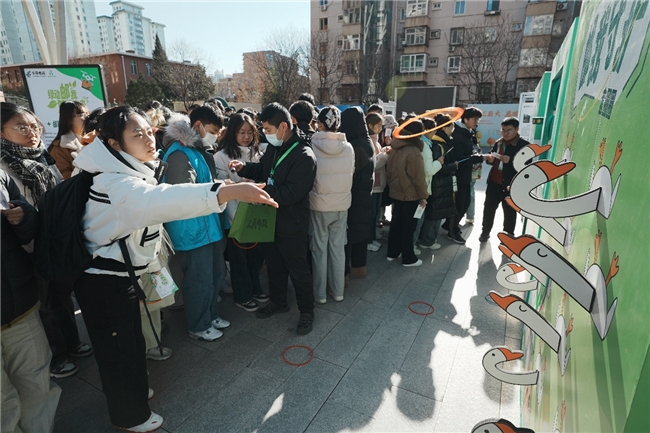 当绿色使命遇见青春力量：2025中国邮政【我是返箱行动π】圆满收官插图