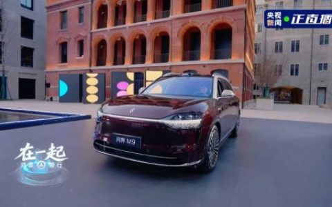 问界M9凭三大领先技术重塑豪华车市场格局