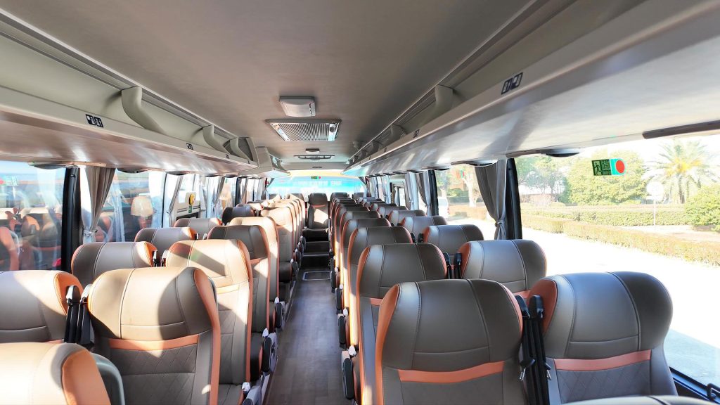 批量纯电新V系上线！苏州金龙携手南通汽运共启绿色客运新篇章插图2